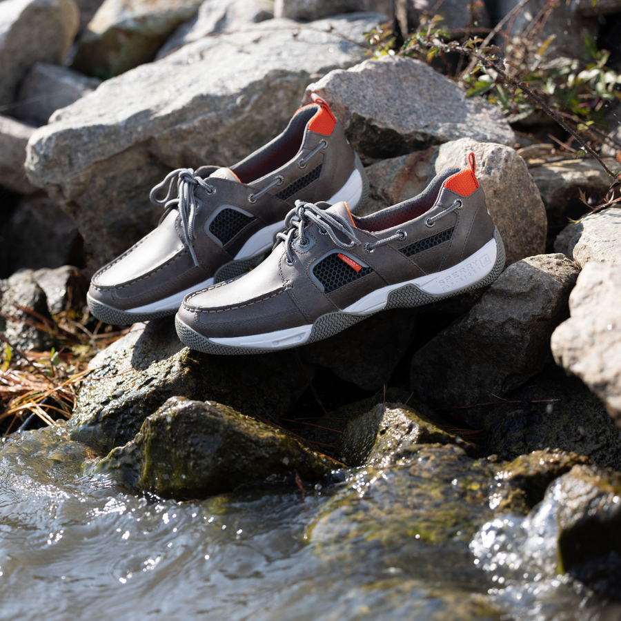 Sperry 10.5 wide deals